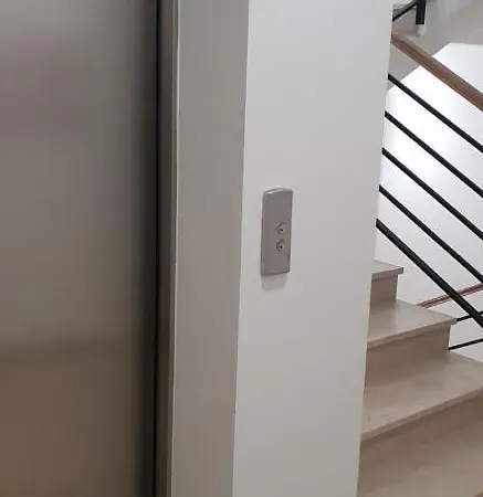 Luxury Moobl - Free Parking Appartement