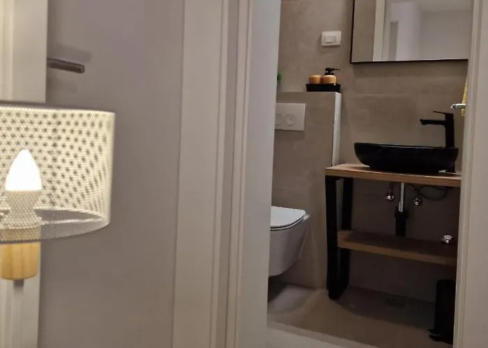 Luxury Moobl - Free Parking Appartement *