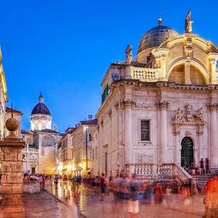 Διαμέρισμα Luxury Moobl - Free Parking *